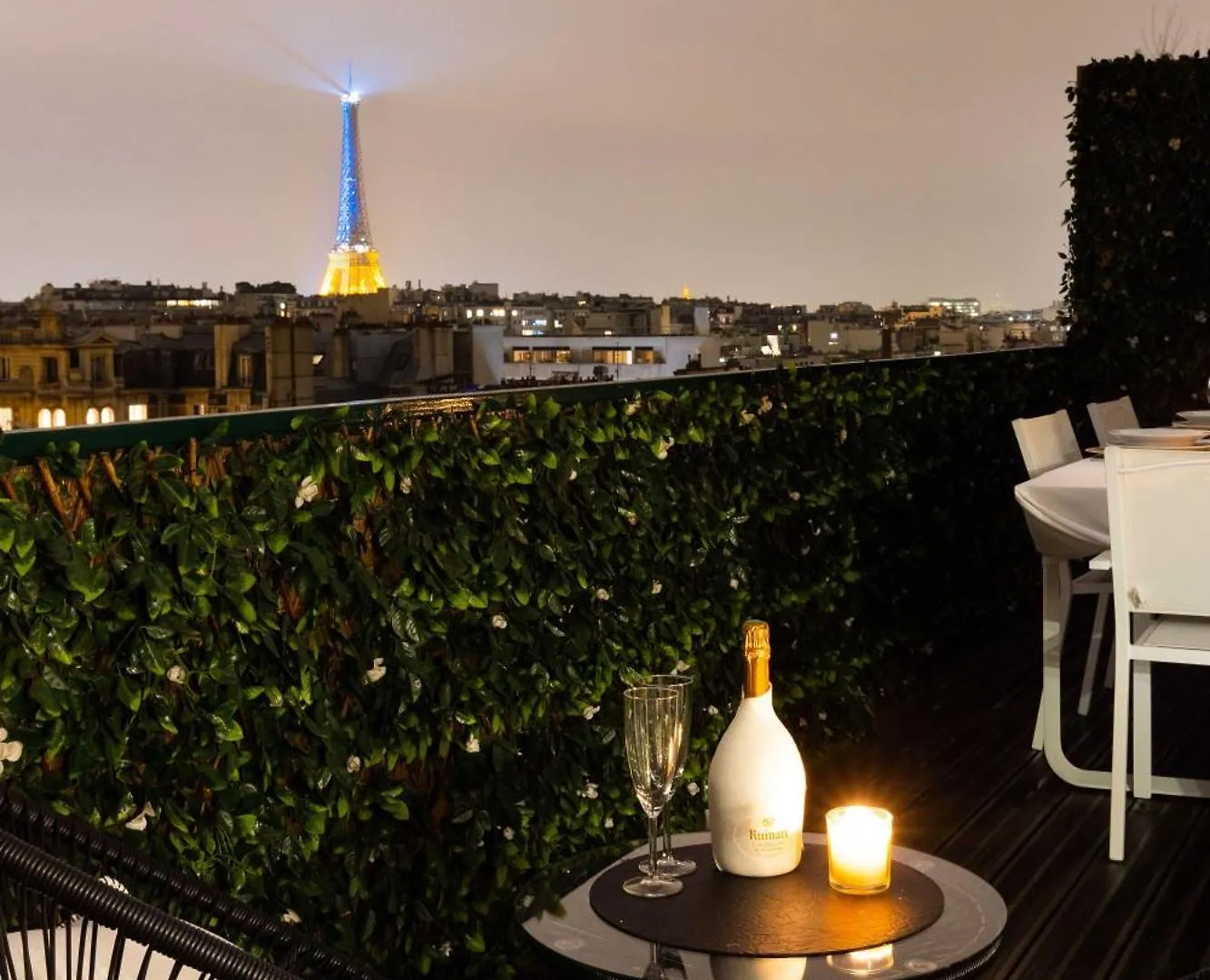 パリCharming Duplex - 1Br-4P - Eiffel Tower Viewアパートメント アパート パリ